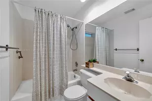 1361 Seagrape Cir, Weston, FL 33326 - Photo 24