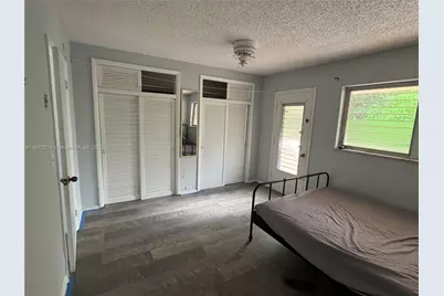 815 SW 10th Ter #15V, Hallandale Beach, FL 33009 - Photo 20