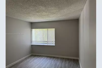 721 N Pine Island Rd #201, Plantation, FL 33324 - Photo 12