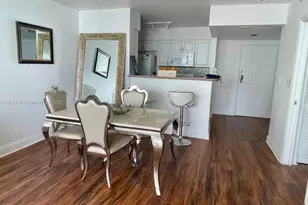 1155 Brickell Bay Dr, Miami, FL 33131 - Photo 4