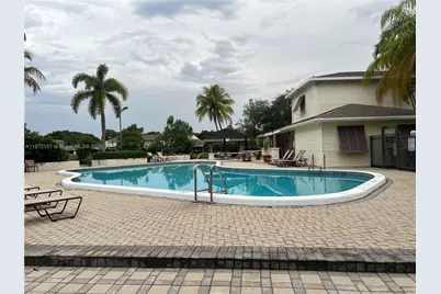4952 N Hemingway Cir #4952, Margate, FL 33063 - Photo 10