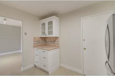 401 Golden Isles Dr #702, Hallandale Beach, FL 33009 - Photo 14
