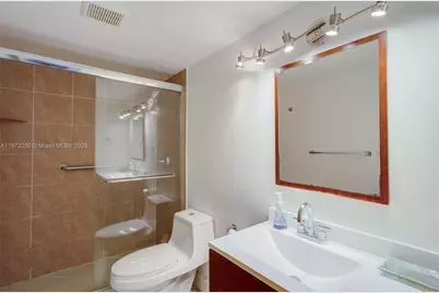 401 Golden Isles Dr #702, Hallandale Beach, FL 33009 - Photo 26