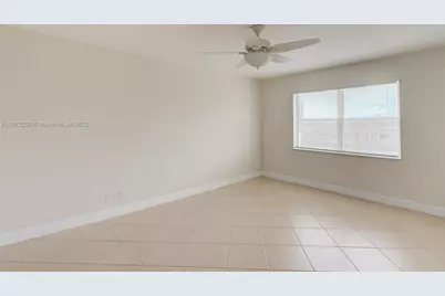 401 Golden Isles Dr #702, Hallandale Beach, FL 33009 - Photo 16