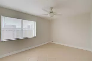 401 Golden Isles Dr, Hallandale Beach, FL 33009 - Photo 22