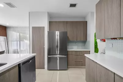 8174 NW 114th Pl, Doral, FL 33178 - Photo 44