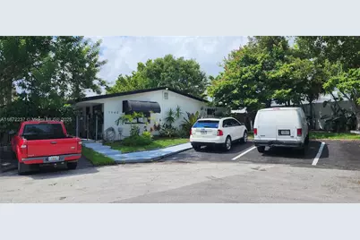 1940 NE 31st Ct #South, Lighthouse Point, FL 33064 - Photo 2