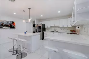 1025 NW 128th Ct, Miami, FL 33182 - Photo 18