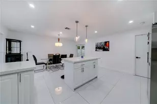 1025 NW 128th Ct, Miami, FL 33182 - Photo 16