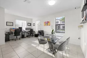 9287 W 33rd Ln, Hialeah, FL 33018 - Photo 8