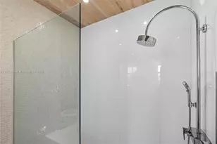 2001 Meridian Ave, Miami Beach, FL 33139 - Photo 16