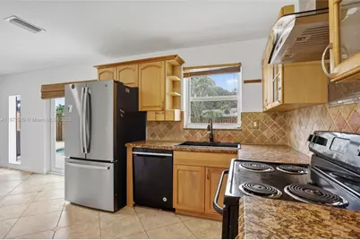 2681 NW 63rd Ave, Margate, FL 33063 - Photo 6