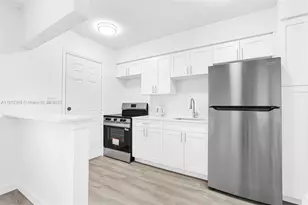 13210 Memorial Hwy, North Miami, FL 33161 - Photo 16