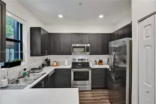 136 SW 185th Way, Pembroke Pines, FL 33029 - Photo 12