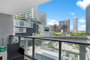 31 SE 6th St, Miami, FL 33131 - Photo 1