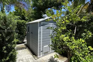 343 S 190th St, Sunny Isles Beach, FL 33160 - Photo 14