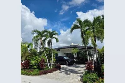 343 S 190th St, Sunny Isles Beach, FL 33160 - Photo 2