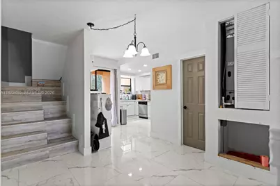 949 SW 113th Ter, Pembroke Pines, FL 33025 - Photo 6