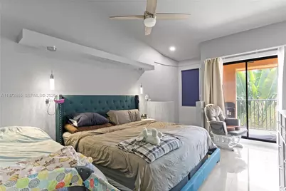 949 SW 113th Ter, Pembroke Pines, FL 33025 - Photo 20