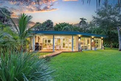 11377 W Biscayne Canal Rd, Miami, FL 33161 - Photo 4