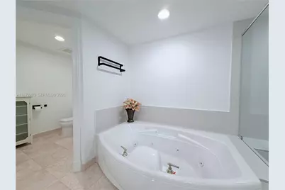 3201 NE 183rd St #2202, Aventura, FL 33160 - Photo 30