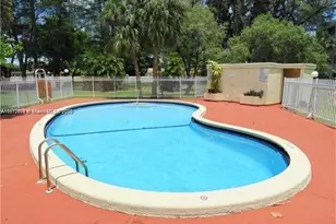 650 NE 149th St, Miami, FL 33161 - Photo 14