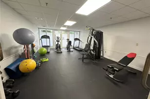 3200 Collins Ave, Miami Beach, FL 33140 - Photo 32