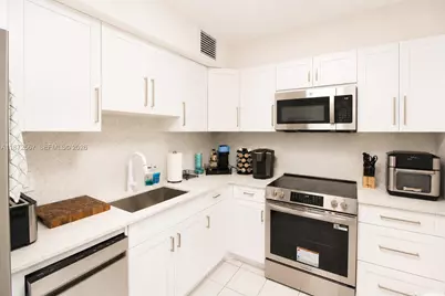 1950 S Ocean Dr #11D, Hallandale Beach, FL 33009 - Photo 4