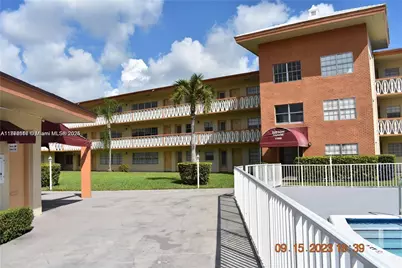 11855 NE 19th Dr #10, North Miami, FL 33181 - Photo 14