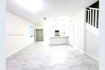 8118 NW 42nd St, Doral, FL 33166 - Photo 6
