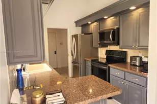 2820 Cuyahoga Ln, West Palm Beach, FL 33409 - Photo 8