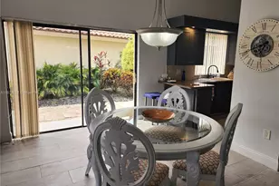 2820 Cuyahoga Ln, West Palm Beach, FL 33409 - Photo 6