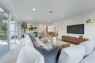 1130 NE 104th St, Miami Shores, FL 33138 - Photo 12