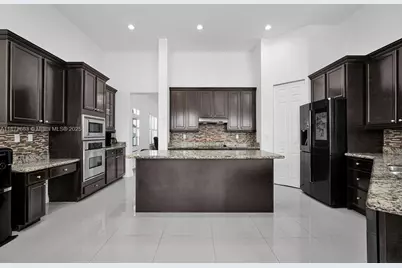 2952 NW 84th Ter, Cooper City, FL 33024 - Photo 10