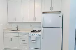 116 SE 9th Ct, Hallandale Beach, FL 33009 - Photo 4