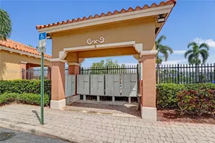 603 SW 107th Ave, Pembroke Pines, FL 33025 - Photo 36