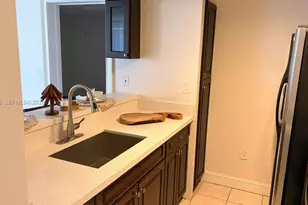 7075 NW 186th St, Hialeah, FL 33015 - Photo 8