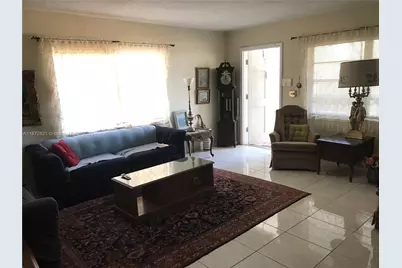 201 NE 14th Ave #1C, Hallandale Beach, FL 33009 - Photo 2