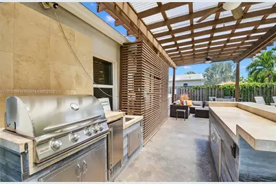 708 SW 19th St, Fort Lauderdale, FL 33315 - Photo 52