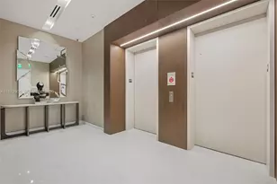 300 Biscayne Blvd Way, Miami, FL 33131 - Photo 10