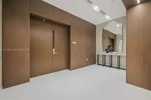 300 Biscayne Blvd Way, Miami, FL 33131 - Photo 8