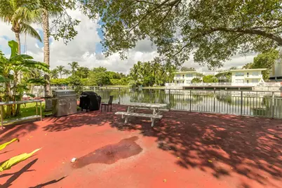 1275 Marseille Dr #35, Miami Beach, FL 33141 - Photo 22