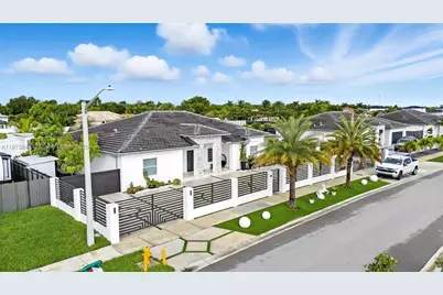 19302 SW 132nd Path, Miami, FL 33177 - Photo 2
