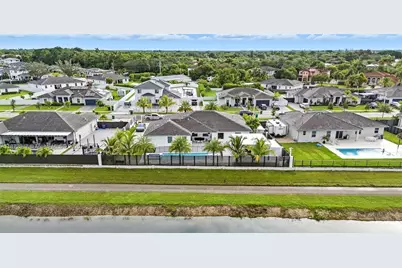 19302 SW 132nd Path, Miami, FL 33177 - Photo 4