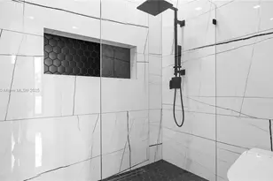 472 S Royal Poinciana Blvd, Miami Springs, FL 33166 - Photo 18