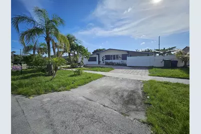 21140 NE 26th Ave, Miami, FL 33180 - Photo 2