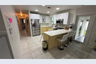 21140 NE 26th Ave, Miami, FL 33180 - Photo 40