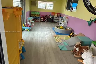 21140 NE 26th Ave, Miami, FL 33180 - Photo 20