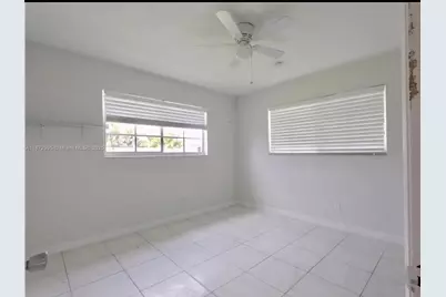 21140 NE 26th Ave, Miami, FL 33180 - Photo 12