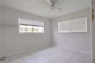 21140 NE 26th Ave, Miami, FL 33180 - Photo 12